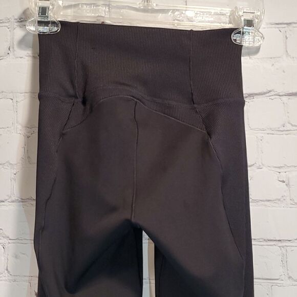 Women's Adidas believe this black traing tights NWT - Picture 5 of 9